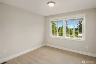 201 240th St SW, Bothell, WA 98021 - Photo 31