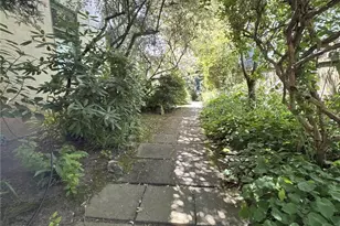 633 33rd Ave E, Seattle, WA 98112 - Photo 3