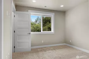 10828 Bay Meadows Ln, Burlington, WA 98233 - Photo 15