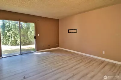 17431 Ambaum Boulevard S #C43, Seattle, WA 98148 - Photo 7