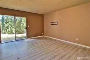 17431 Ambaum Blvd S, Seattle, WA 98148 - Photo 7