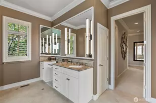 9820 NE 16th St, Bellevue, WA 98004 - Photo 27