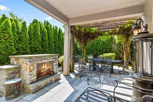 9820 NE 16th St, Bellevue, WA 98004 - Photo 33