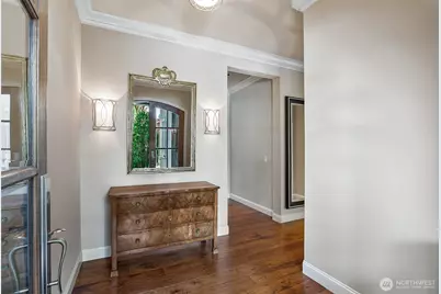 9820 NE 16th Street, Bellevue, WA 98004 - Photo 3