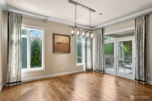 9820 NE 16th St, Bellevue, WA 98004 - Photo 13