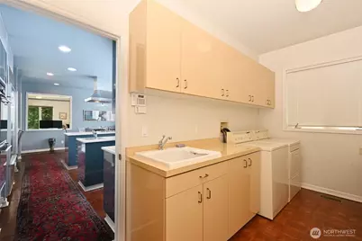 8508 54th Avenue NE, Seattle, WA 98115 - Photo 15