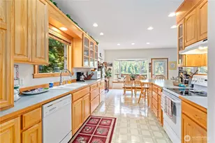 9204 Silver Lake Rd, Maple Falls, WA 98266 - Photo 9