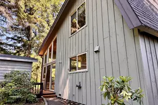 110 E Rhododendron Ln, Union, WA 98592 - Photo 3