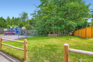 9806 6th Pl SE, Lake Stevens, WA 98258 - Photo 17