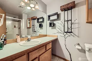 9806 6th Pl SE, Lake Stevens, WA 98258 - Photo 11