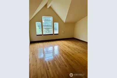 6829 Weedin Place NE, Seattle, WA 98115 - Photo 11