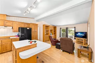 301 Salmonberry Ln, Friday Harbor, WA 98250 - Photo 15