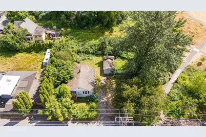 565 S Director, Seattle, WA 98108 - Photo 7