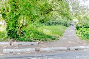 565 S Director, Seattle, WA 98108 - Photo 25