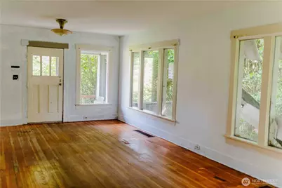 565 S Director, Seattle, WA 98108 - Photo 27