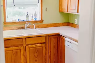 565 S Director, Seattle, WA 98108 - Photo 31