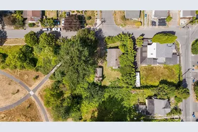 565 S Director, Seattle, WA 98108 - Photo 11