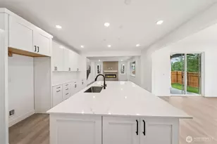 20305 145th St E, Bonney Lake, WA 98391 - Photo 9