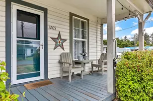 1205 49th St, Seaview, WA 98644 - Photo 3