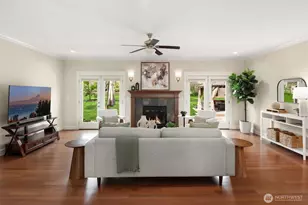 201 240th St SW, Bothell, WA 98021 - Photo 11