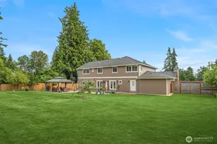 201 240th St SW, Bothell, WA 98021 - Photo 37