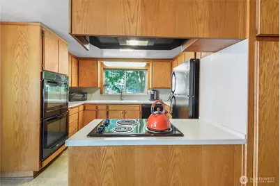 19904 Soundview Drive NW, Stanwood, WA 98292 - Photo 9