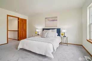 22727 NE 4th Pl, Sammamish, WA 98074 - Photo 17