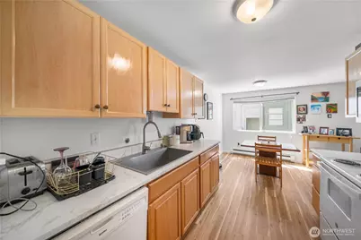 11556 Greenwood Avenue N #105, Seattle, WA 98133 - Photo 5