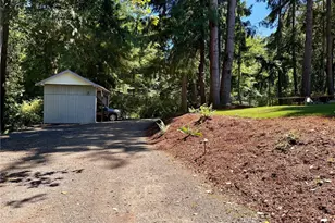 1995 NE Sipes Ln, Bremerton, WA 98311 - Photo 5