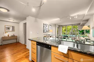 1420 E Pine St, Seattle, WA 98122 - Photo 5