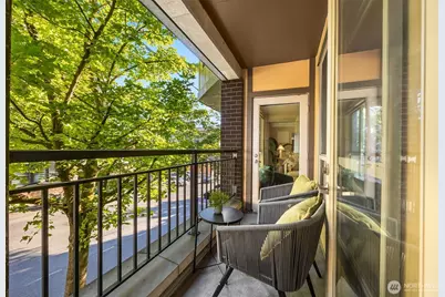 1420 E Pine Street #E203, Seattle, WA 98122 - Photo 15