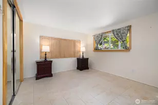 10 Edgewater Dr, Camano Island, WA 98282 - Photo 17