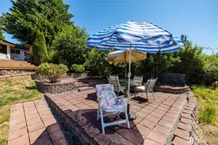 10 Edgewater Dr, Camano Island, WA 98282 - Photo 37