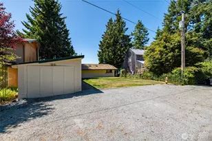 10 Edgewater Dr, Camano Island, WA 98282 - Photo 15