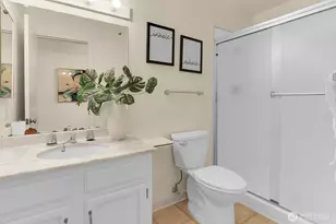 1541 NE 143rd St, Seattle, WA 98125 - Photo 17