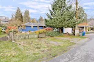 30 SE Bush St, Issaquah, WA 98027 - Photo 27