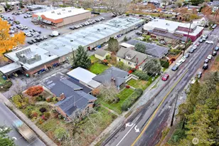 30 SE Bush St, Issaquah, WA 98027 - Photo 33