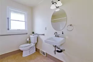 30 SE Bush St, Issaquah, WA 98027 - Photo 13