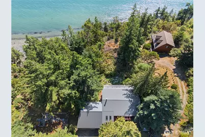 7541 Holiday Boulevard, Anacortes, WA 98221 - Photo 3