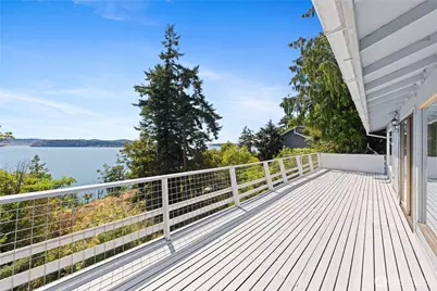 7541 Holiday Boulevard, Anacortes, WA 98221 - Photo 5