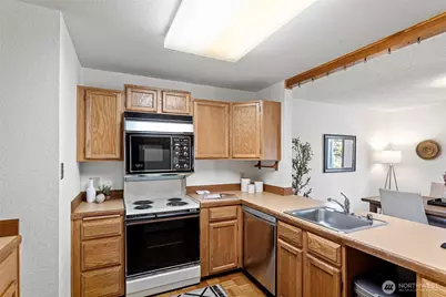 12840 SE 40th Court #A4, Bellevue, WA 98006 - Photo 11