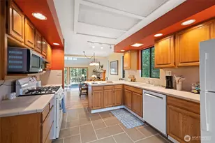 6982 Shuksan Arm, Glacier, WA 98244 - Photo 15