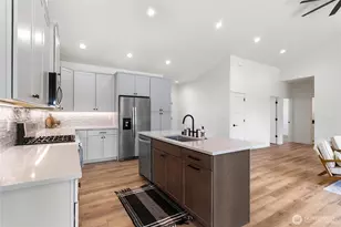 1204 E Georgia Ln, Everson, WA 98247 - Photo 9