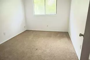 414 E 31st St, Bremerton, WA 98310 - Photo 7