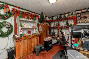 27716 Entwhistle Rd E, Buckley, WA 98321 - Photo 25