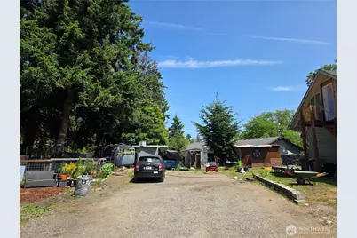 10609 15th Avenue Ct S, Tacoma, WA 98444 - Photo 3