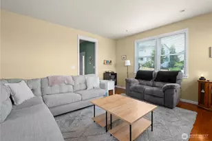 2140 SW Vista Park Dr, Oak Harbor, WA 98277 - Photo 5