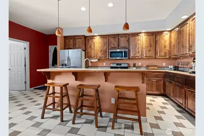 2140 SW Vista Park Drive, Oak Harbor, WA 98277 - Photo 9