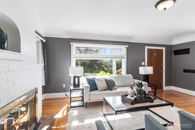 8607 15th Ave NE, Seattle, WA 98115 - Photo 5