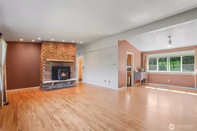 2120 Seaview Street W, University Place, WA 98466 - Photo 11